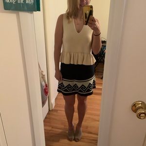 Aritiza Skater Skirt size M/fits like a SM